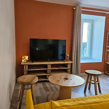 Апартаменты Boheme 4 Personnes A 12 Min Du Puy Du Parc