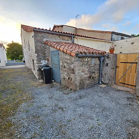 Апартаменты Boheme 4 Personnes A 12 Min Du Puy Du Parc